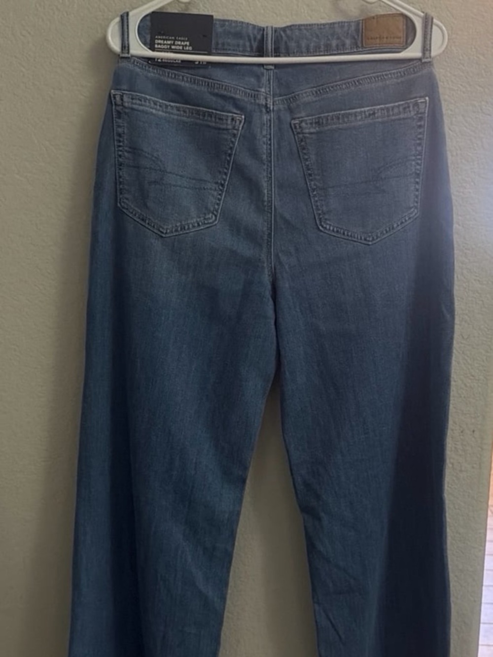 American Eagle Outfitters Wide-Leg Jeans in Medium Blue - Picture 7 of 7